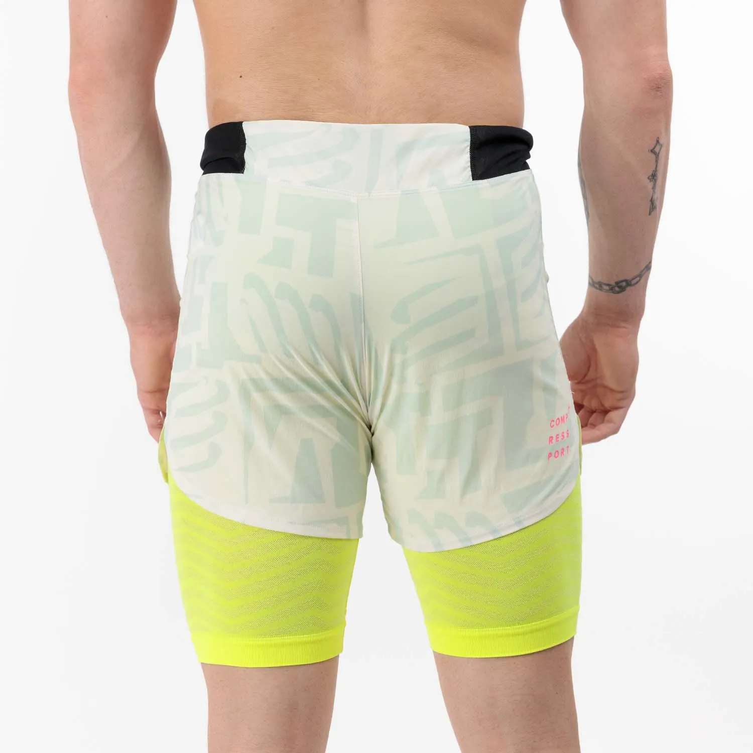 Compressport Trail Racing 2 in 1 6in Pantaloncini  Sugar/Ice Print