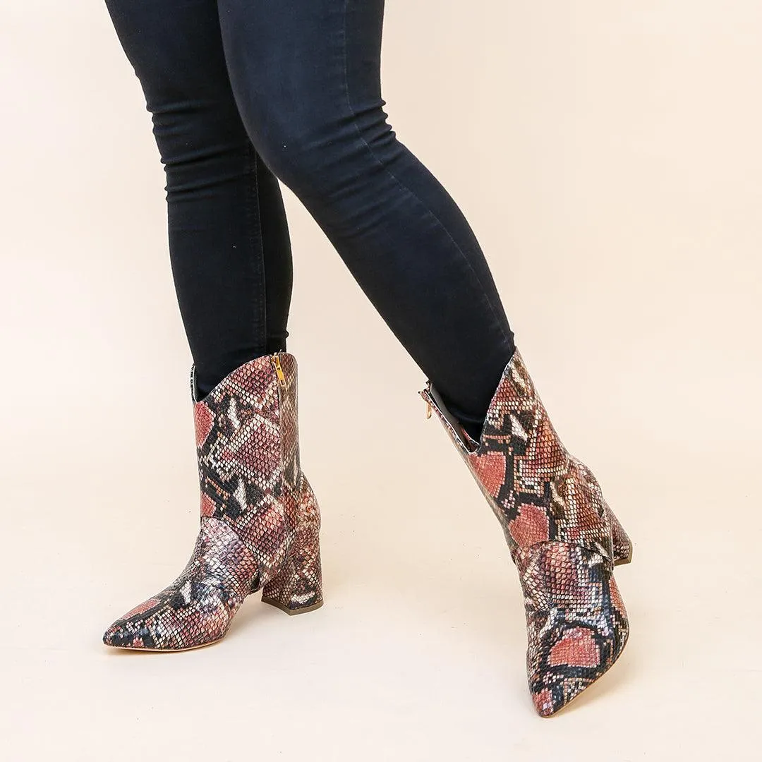 Rosy Boa Boot + Oakley Strap
