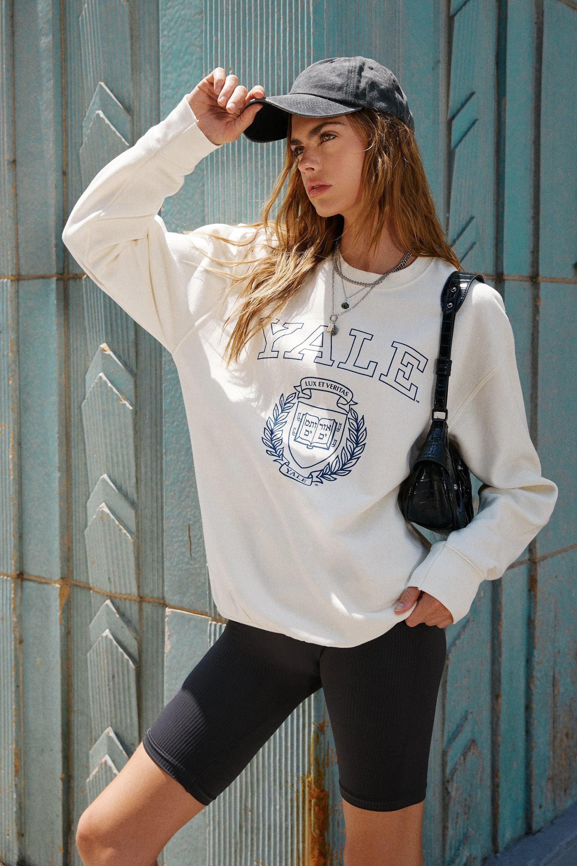 Yale Oversized Graphic Sweatshirt
